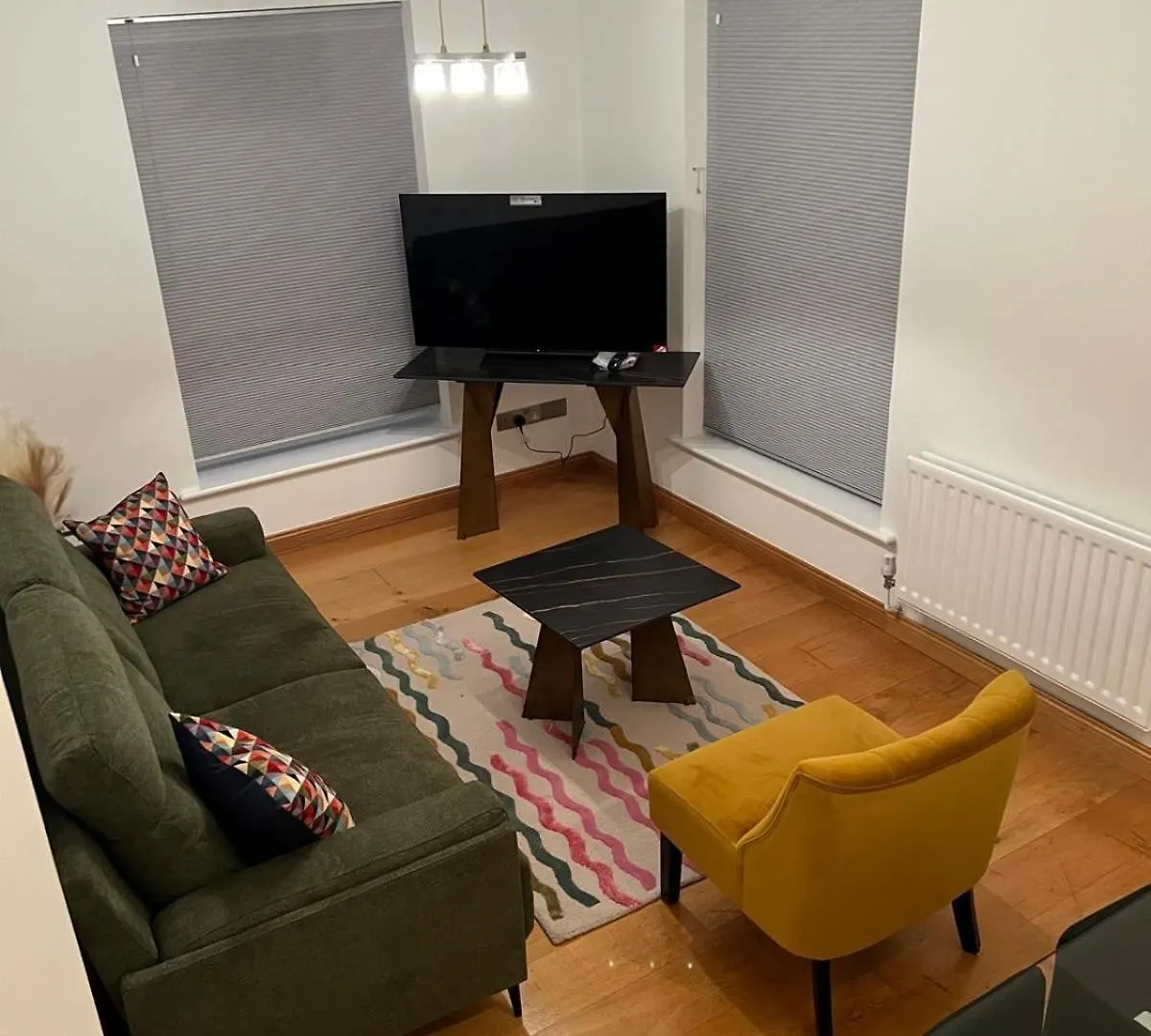 Apartment Luxurious 2 Bedroom Flat Britannia Village London United Kingdom